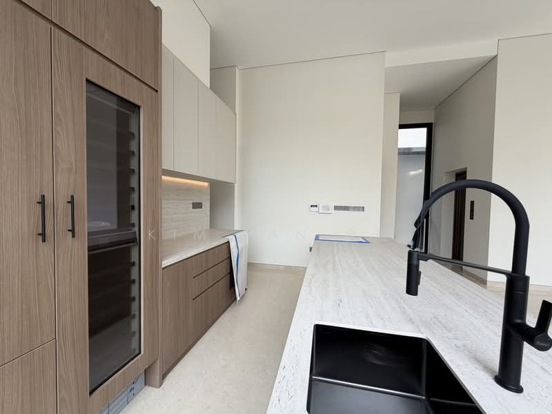 brand new and luxury bungalow, 4 levels with Lift, Swimming pool, Basement to Park 5 cars, Goodman Rd vicinity - call Kim Yan @ 81303636, 7 Bedrooms, 8,800 sqft, Bungalow House For Sale, by Kim Yan 金燕, 60006674 - PropertyGuru.com.sg