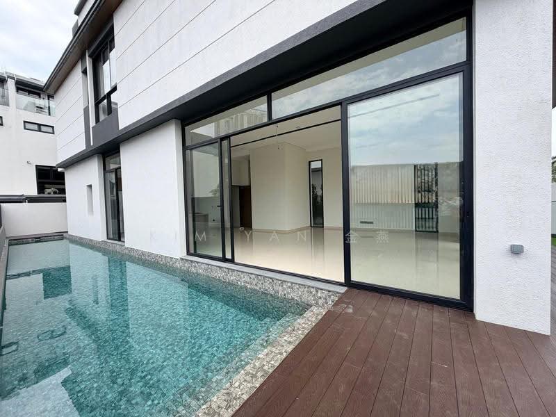 brand new and luxury bungalow, 4 levels with Lift, Swimming pool, Basement to Park 5 cars, Goodman Rd vicinity - call Kim Yan @ 81303636, East Coast / Marine Parade, 7 Bedrooms, 8,800 sqft, Bungalow House For Sale, by Kim Yan 金燕, 60006674 - Exterior - PropertyGuru.com.sg