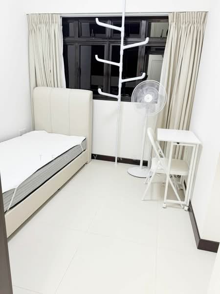 For Rent - 869A Tampines Avenue 8