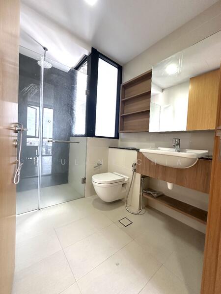 The Trilinq, Jalan Lempeng, 2 Bedrooms, 700 sqft, Condominium For Rent, by Pauline Chia, 60006978 - Bathroom - PropertyGuru.com.sg