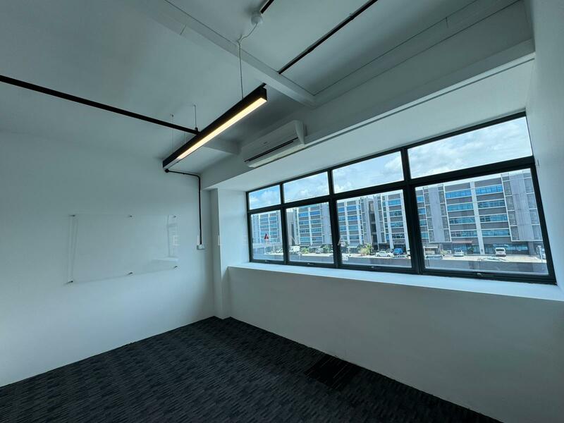 Vertex, 33 Ubi Avenue 3, 1,572 sqft, Light Industrial (B1) For Sale, by Eileen Au, 60007138 - CommercialGuru.com.sg
