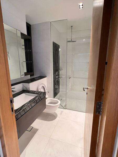 Marina One Residences, 21 Marina Way, Boat Quay / Raffles Place / Marina, 2 Bedrooms, 1,119 sqft, Condominium For Rent, by Philyn Chan, 60007231 - Bathroom - PropertyGuru.com.sg