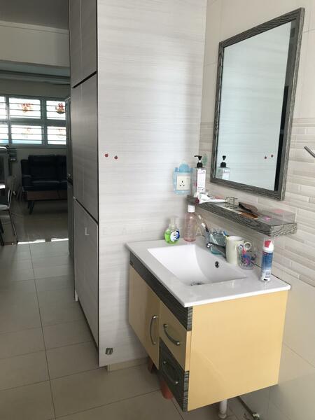 113 Simei Street 1, 113 Simei Street 1, 3 Bedrooms, 904 sqft, HDB Flat For Rent, by Leah Tay, 60007394 - Bathroom - PropertyGuru.com.sg