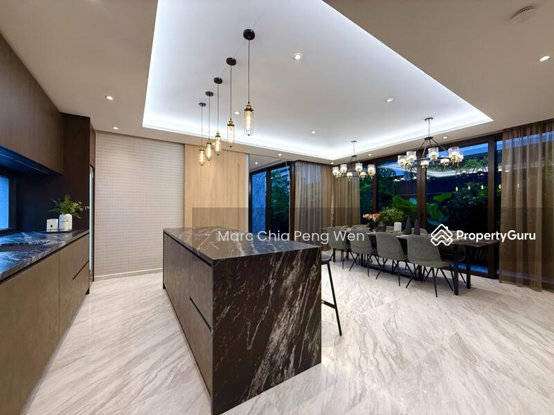 Dry Kitchen/ Dinning