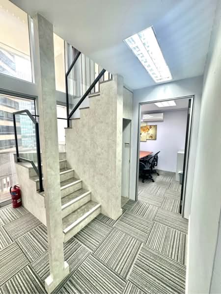 Eon Shenton, 70 Shenton Way, 700 sqft, Office For Rent, by Chia Yei (CY) 佳业, 60007800 - CommercialGuru.com.sg