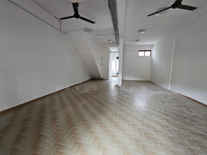 166 Bukit Batok West Ave 8, Bukit Batok West Ave 8, 850 sqft, Shop / Shophouse For Rent, by David Boon, 60007809 - Hallway - CommercialGuru.com.sg