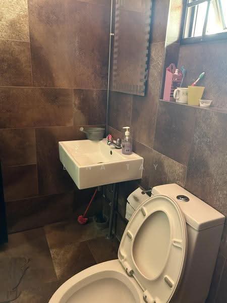 Sennett Estate, Jalan Kemboja, Macpherson / Potong Pasir, Room Rental, 300 sqft, Semi-Detached House For Rent, by Lina Tay, 60007819 - Bathroom - PropertyGuru.com.sg