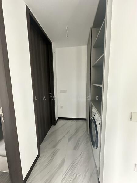 Pasir Ris 8, 8 Pasir Ris Drive 8, 2 Bedrooms, 721 sqft, Condominium For Rent, by Lawrence Wee, 60007860 - Hallway - PropertyGuru.com.sg