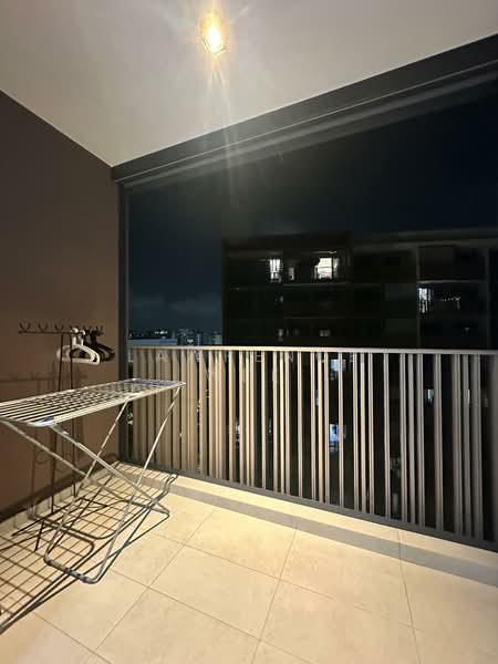 Pasir Ris 8, 8 Pasir Ris Drive 8, 2 Bedrooms, 721 sqft, Condominium For Rent, by Lawrence Wee, 60007860 - Balcony - PropertyGuru.com.sg