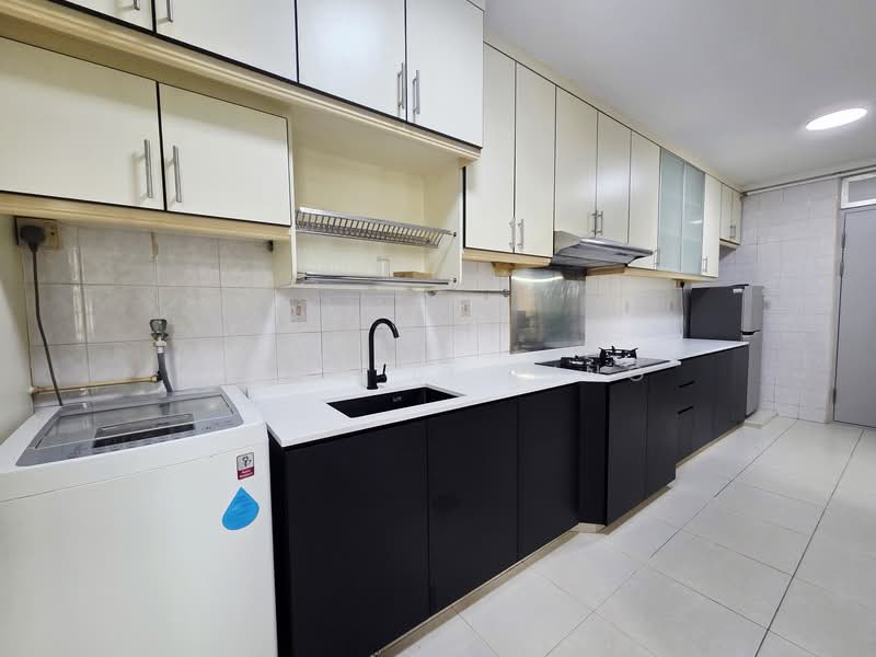 625 Jurong West Street 61, 625 Jurong West Street 61, 3 Bedrooms, 1,184 sqft, HDB Flat For Rent, by Choo Li Ping, 60008011 - Kitchen - PropertyGuru.com.sg