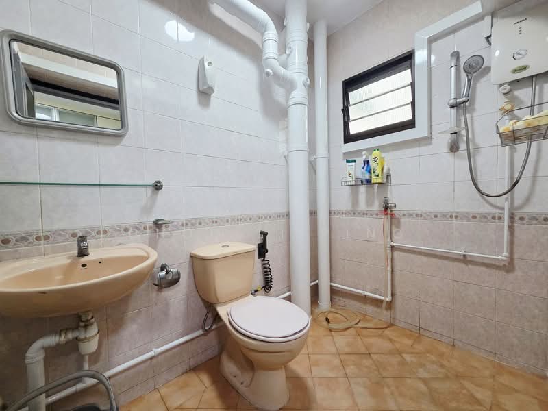 625 Jurong West Street 61, 625 Jurong West Street 61, 3 Bedrooms, 1,184 sqft, HDB Flat For Rent, by Choo Li Ping, 60008011 - Bathroom - PropertyGuru.com.sg