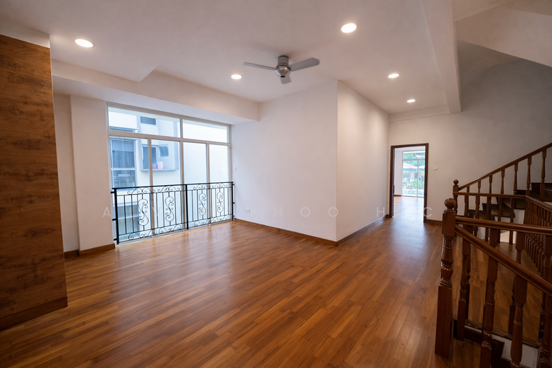 Lor 1 Realty Park Corner Terrace For Sale at S$ 6,500,000 | PropertyGuru Singapore - Living Room