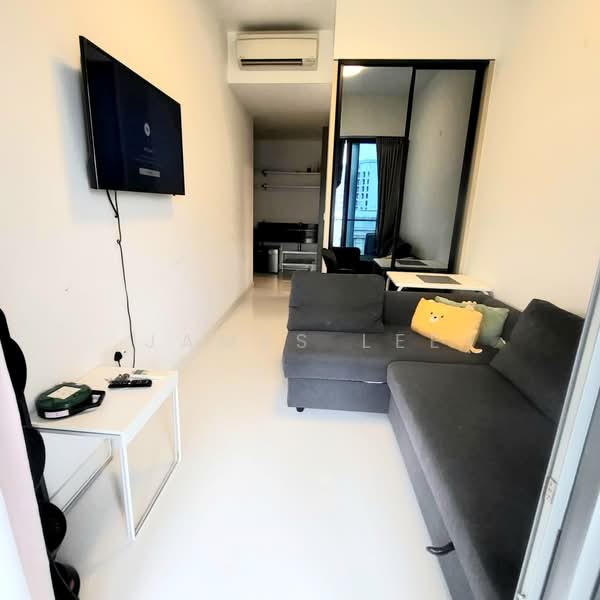 The Rise @ Oxley - Residences, 71 Oxley Rise, Room Rental, 100 sqft, Apartment For Rent, by James Lee 李健铭, 60008293 - Living Room - PropertyGuru.com.sg