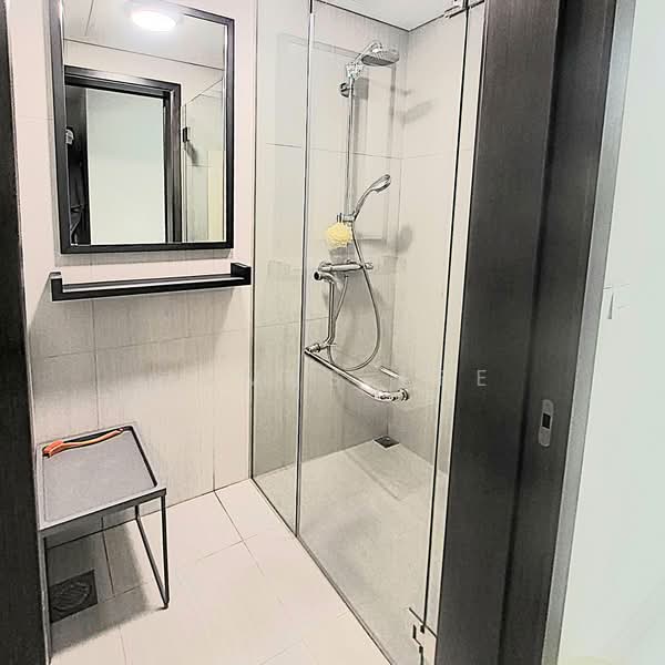 The Rise @ Oxley - Residences, 71 Oxley Rise, Room Rental, 100 sqft, Apartment For Rent, by James Lee 李健铭, 60008293 - Bathroom - PropertyGuru.com.sg