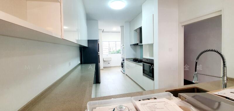 Ridgewood Condominium, 61 Mount Sinai Drive, Tanglin / Holland / Bukit Timah, 4 Bedrooms, 2,002 sqft, Condominium For Rent, by Matthias Chia 谢金城, 60008315 - Kitchen - PropertyGuru.com.sg