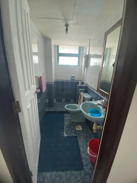 Victory Heights, 13 Kim Keat Road, 4 Bedrooms, 1,200 sqft, Condominium For Rent, by Joseph Lim, 60008656 - Bathroom - PropertyGuru.com.sg