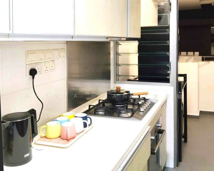 The Parc Condominium, 3 West Coast Walk, Room Rental, 150 sqft, Condominium For Rent, by Alyssa Huang 黄家敏, 60008721 - Kitchen - PropertyGuru.com.sg