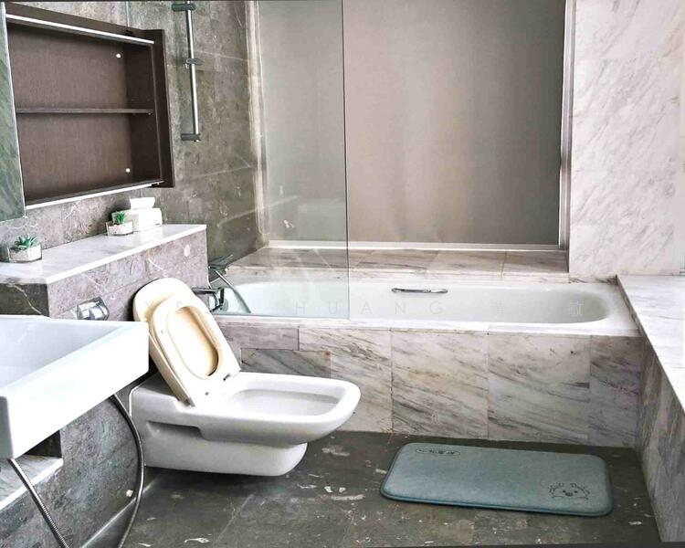 The Parc Condominium, 3 West Coast Walk, Room Rental, 150 sqft, Condominium For Rent, by Alyssa Huang 黄家敏, 60008721 - Bathroom - PropertyGuru.com.sg