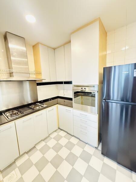 Gloucester Mansions, 10 Newton Road, 3 Bedrooms, 1,152 sqft, Condominium For Rent, by Joe Tay, 60008966 - Kitchen - PropertyGuru.com.sg
