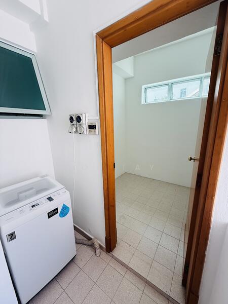 Gloucester Mansions, 10 Newton Road, 3 Bedrooms, 1,152 sqft, Condominium For Rent, by Joe Tay, 60008966 - Kitchen - PropertyGuru.com.sg