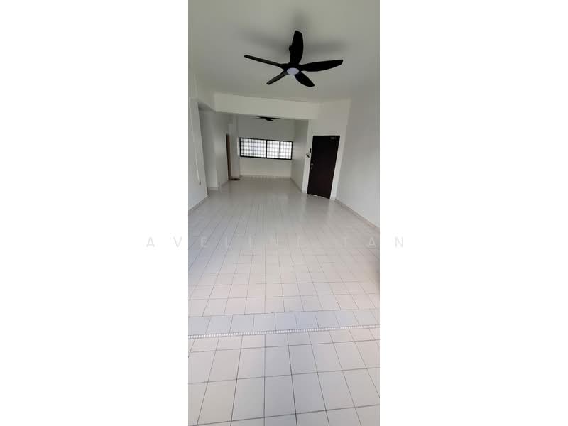 Balestier Plaza, 400 Balestier Road, 3 Bedrooms, 1,625 sqft, Apartment For Sale, by Aveline Tan, 60009001 - Living Room - PropertyGuru.com.sg