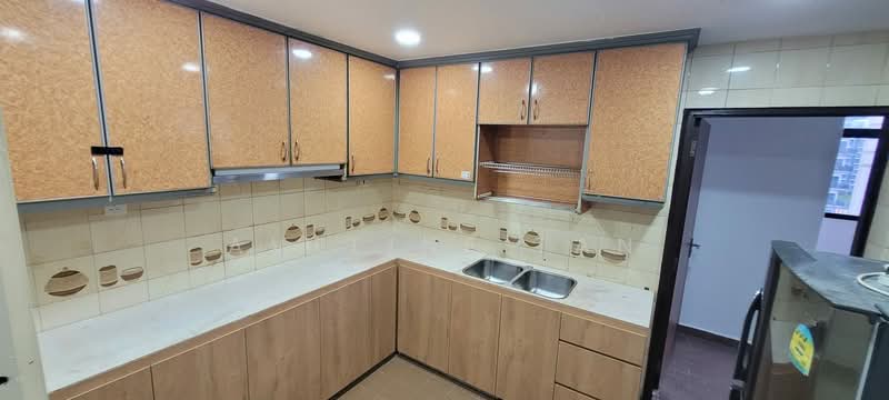 Balestier Plaza, 400 Balestier Road, 3 Bedrooms, 1,625 sqft, Apartment For Sale, by Aveline Tan, 60009001 - Kitchen - PropertyGuru.com.sg