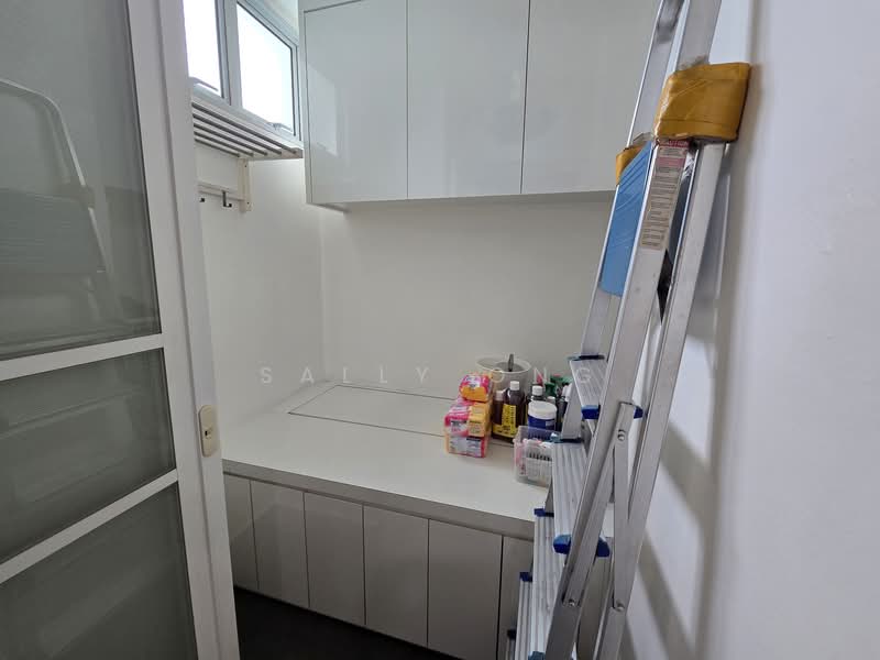 Villa De West, 385 Pasir Panjang Road, 3 Bedrooms, 1,378 sqft, Condominium For Rent, by Sally Ong, 60009066 - Kitchen - PropertyGuru.com.sg