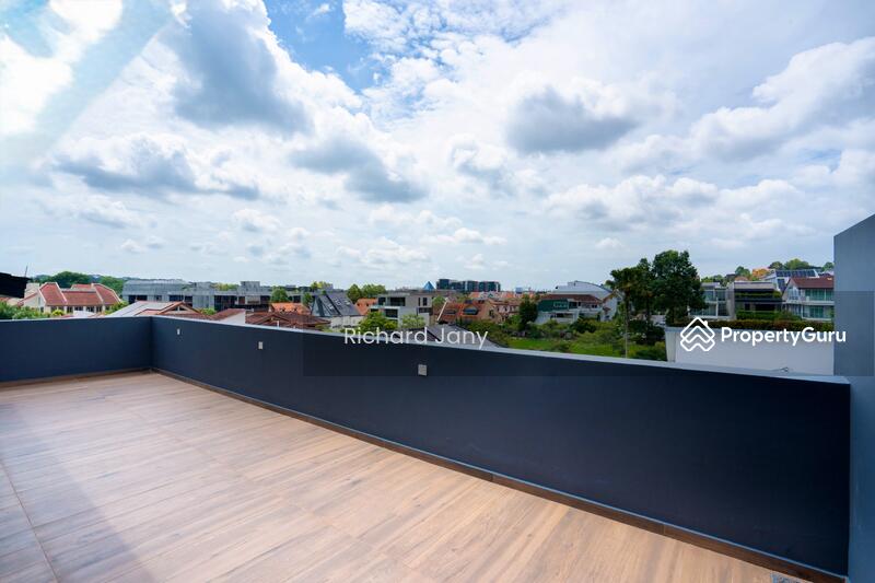 For Sale - ⭐️ D19 NEW F'HOLD MODERN 6 BRM BUNGALOW POOL LIFT PARK 4 CARS