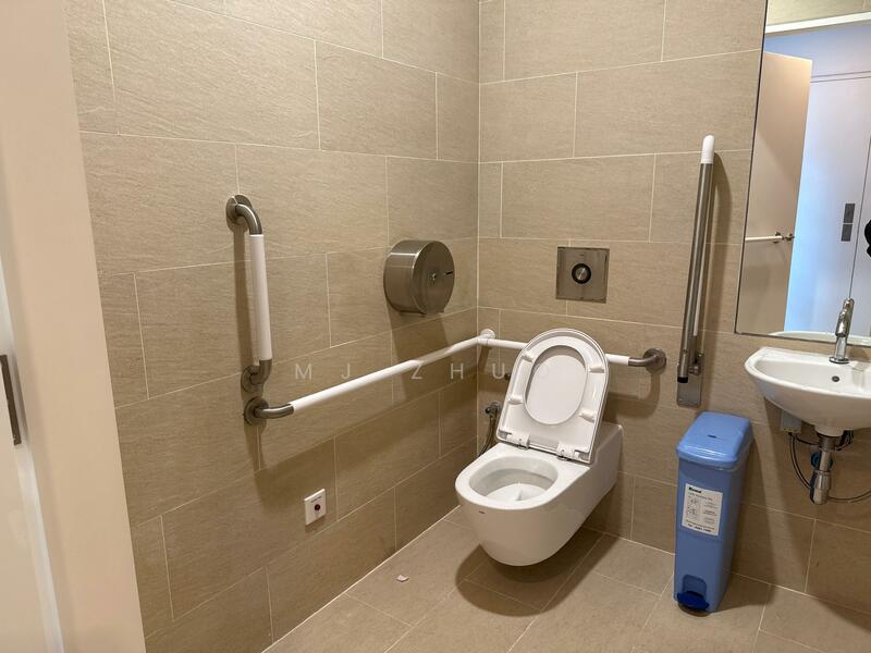 Plus, 20 Cecil Street, 2,099 sqft, Office For Sale, by MJ Zhuo, 60009408 - Bathroom - CommercialGuru.com.sg
