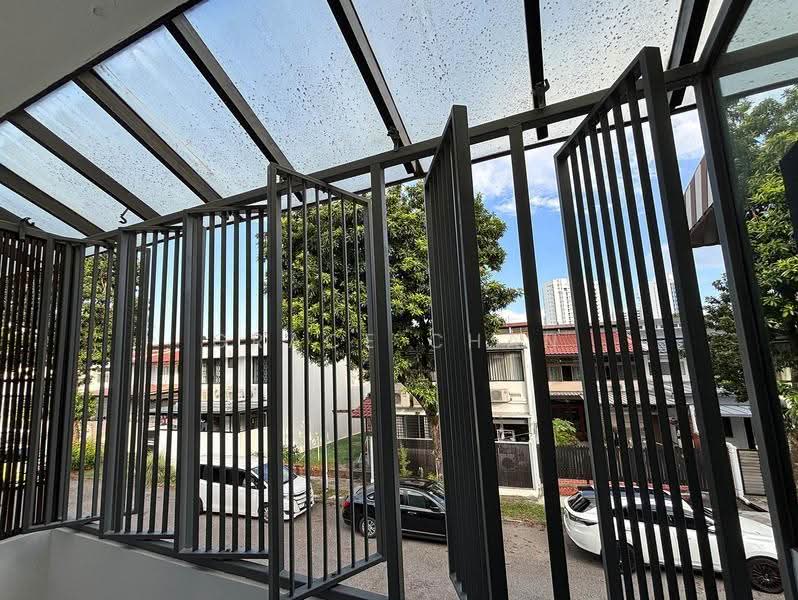 932C East Coast Road, East Coast / Marine Parade, Studio, 300 sqft, Apartment For Rent, by Grace Chan, 60009504 - Exterior - PropertyGuru.com.sg