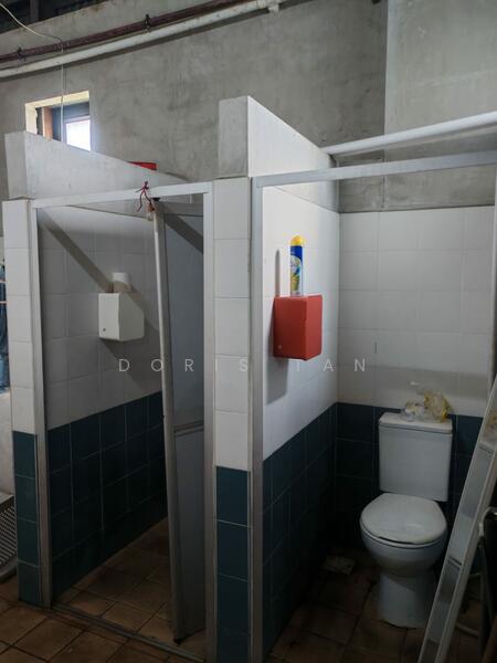 LAE Building, Soon Lee Road, 10,100 sqft, Warehouse For Rent, by Doris Tan, 60009598 - Attached toilet - CommercialGuru.com.sg