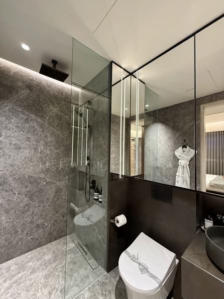 W Residences Marina View - Singapore, 22 Marina View, 1 Bedroom, 570 sqft, Condominium For Sale, by Elaine Goh, 60009635 - PropertyGuru.com.sg