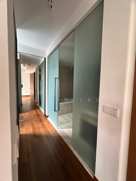 Master Bedroom walk in closet