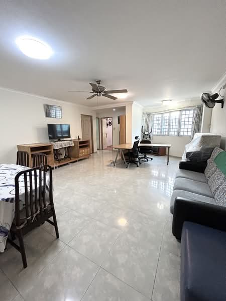 661C Jurong West Street 64, 661C Jurong West Street 64, 3 Bedrooms, 1,184 sqft, HDB Flat For Rent, by Anthony Lee, 60010000 - Living Room - PropertyGuru.com.sg