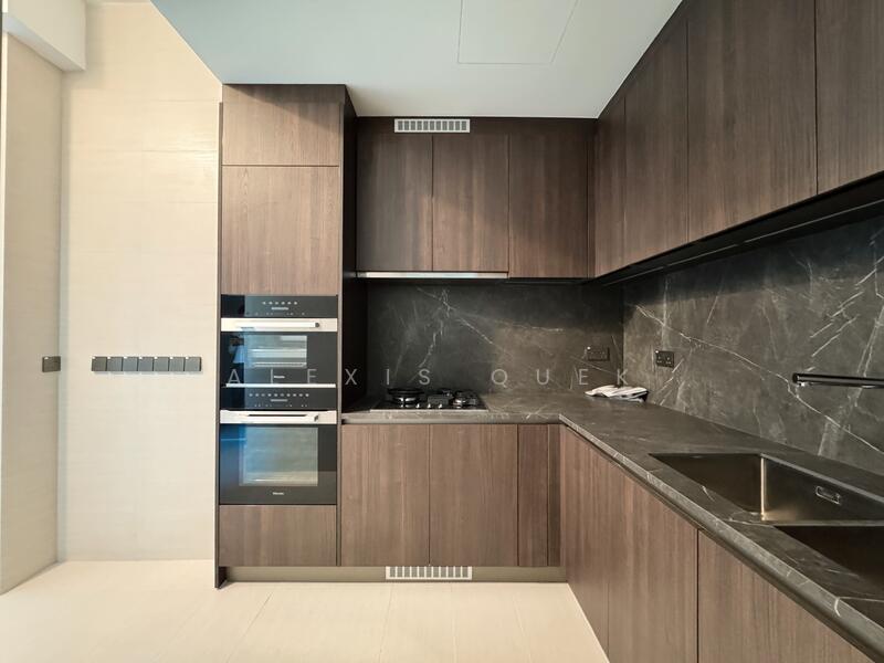 Klimt Cairnhill, 71 Cairnhill Road, Orchard / River Valley, 4 Bedrooms, 2,056 sqft, Condominium For Rent, by Alexis Quek, 60010096 - Kitchen - PropertyGuru.com.sg