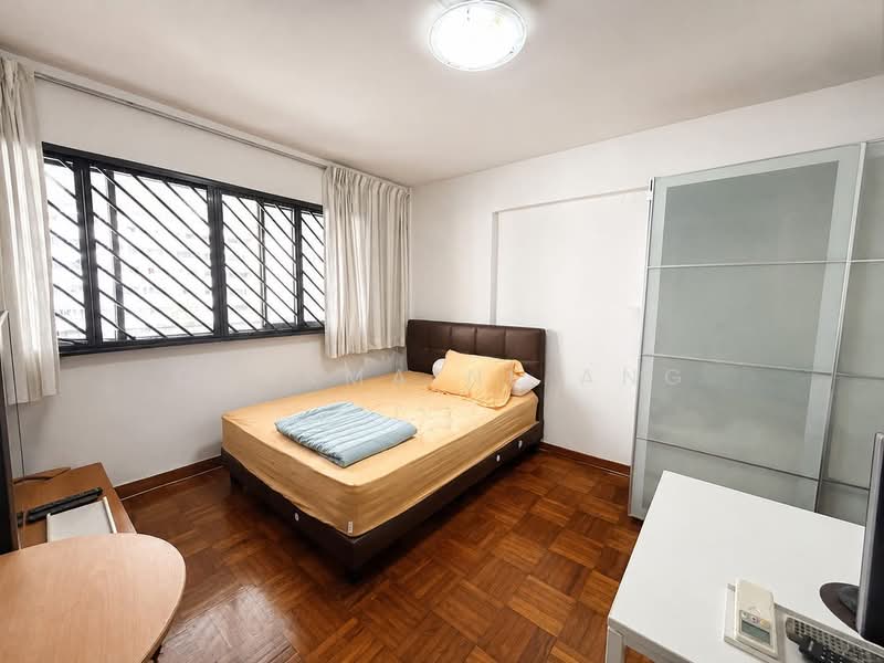 549 Jurong West Street 42, 549 Jurong West Street 42, 3 Bedrooms, 1,614 sqft, HDB Flat For Rent, by Charmaine Ang, 60010358 - Bedroom - PropertyGuru.com.sg