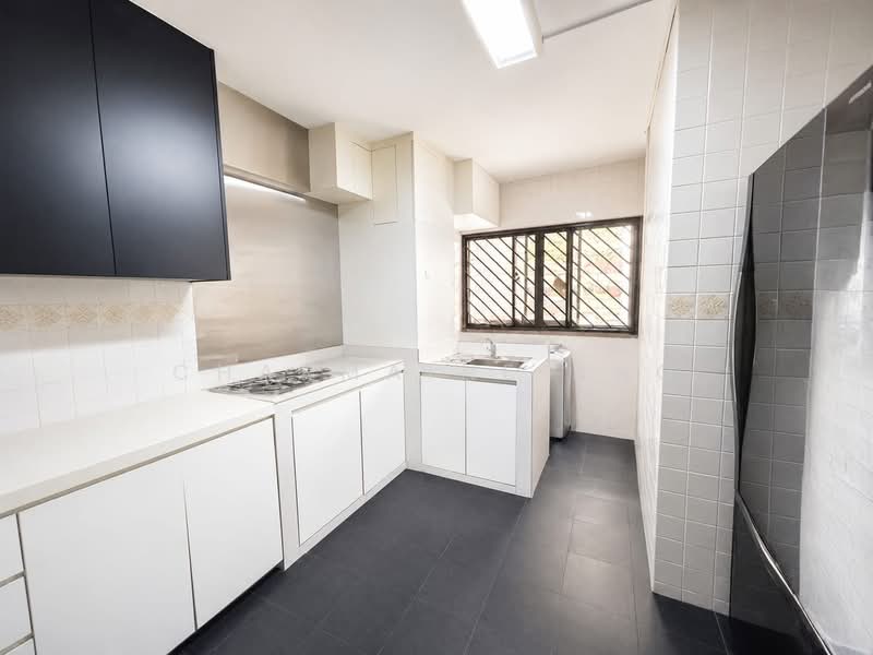 549 Jurong West Street 42, 549 Jurong West Street 42, 3 Bedrooms, 1,614 sqft, HDB Flat For Rent, by Charmaine Ang, 60010358 - Kitchen - PropertyGuru.com.sg