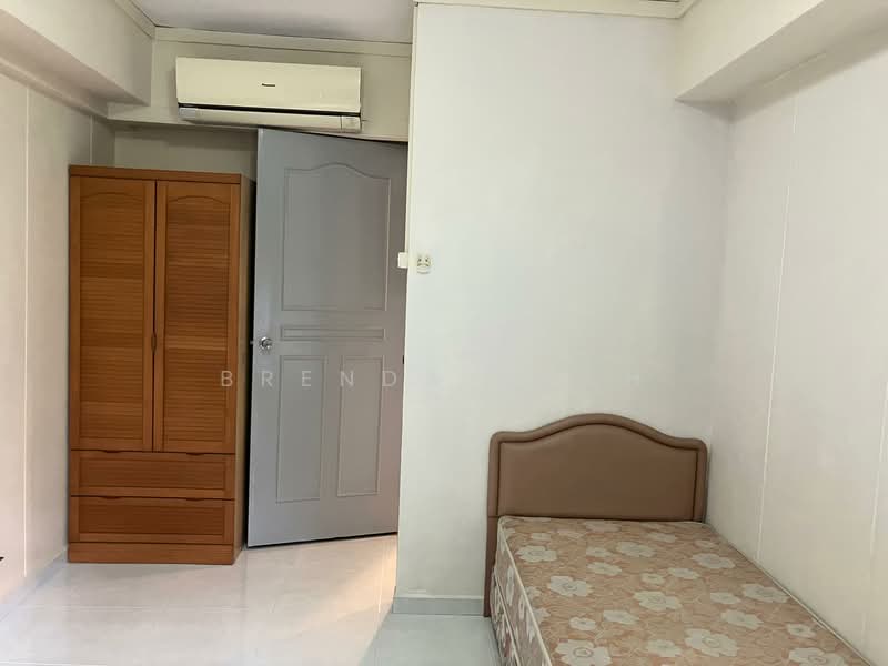 228 Serangoon Avenue 4, 228 Serangoon Avenue 4, Room Rental, 25 sqft, HDB Flat For Rent, by Brenda Kuah, 60010375 - Bedroom - PropertyGuru.com.sg