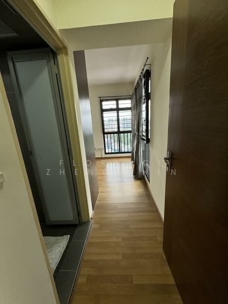 25B Jalan Membina, 25B Jalan Membina, 3 Bedrooms, 969 sqft, HDB Flat For Rent, by Florence Zheng Zhen, 60010533 - Master room Corridor - PropertyGuru.com.sg