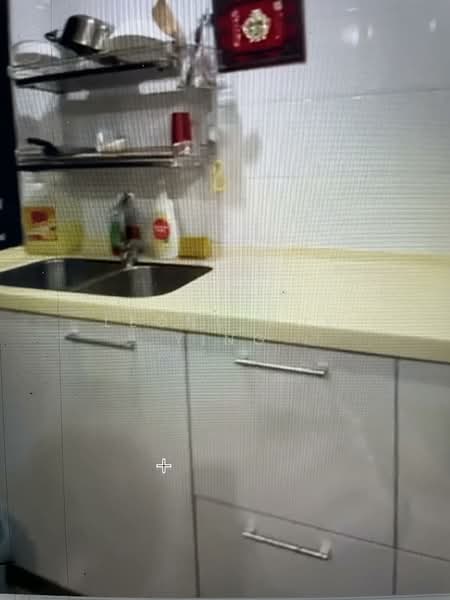 Fragrance Court, 12 Yew Siang Road, 3 Bedrooms, 1,421 sqft, Condominium For Rent, by Leong Kok Ying, 60011103 - Kitchen - PropertyGuru.com.sg