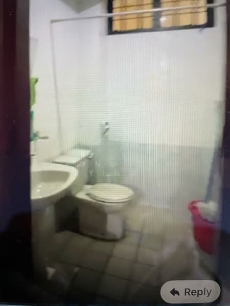 Fragrance Court, 12 Yew Siang Road, 3 Bedrooms, 1,421 sqft, Condominium For Rent, by Leong Kok Ying, 60011103 - Bathroom - PropertyGuru.com.sg