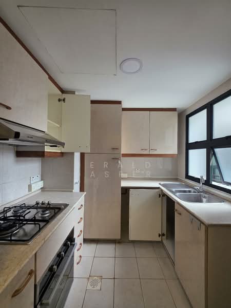 7 Claymore, 7 Claymore Road, 2 Bedrooms, 810 sqft, Condominium For Rent, by Gerald Gasper, 60011301 - Kitchen - PropertyGuru.com.sg