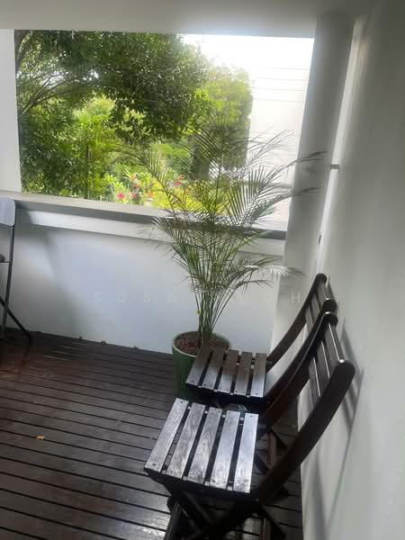 Villa De West Condominium For Sale at S$ 1,725,000 | PropertyGuru Singapore - Balcony