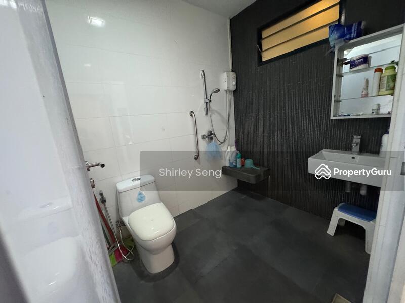 For Sale - Luxury 4BR inter-terrace in Prime District 15, well maintained & charming, Good investment for sale