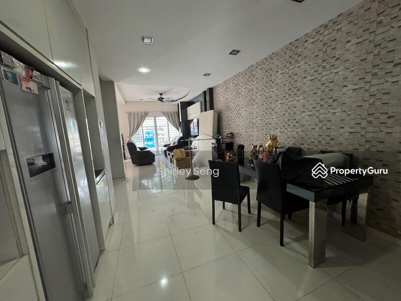 For Sale - Luxury 4BR inter-terrace in Prime District 15, well maintained & charming, Good investment for sale