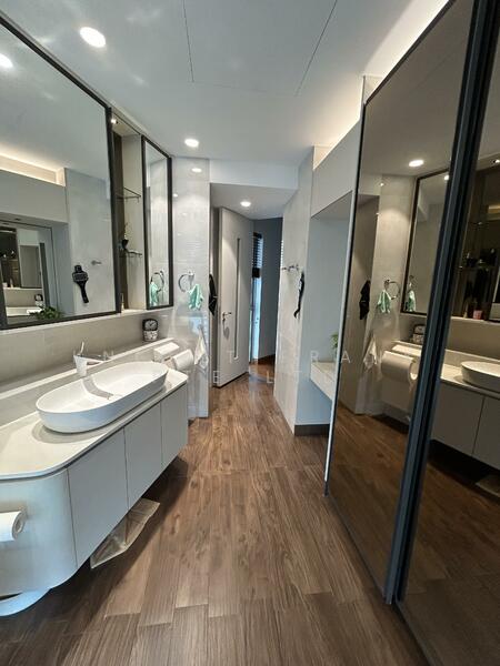 The Edge on Cairnhill, 130 Cairnhill Road, 3 Bedrooms, 3,175 sqft, Condominium For Rent, by ELAINE CHIA, 60012935 - Bathroom - PropertyGuru.com.sg