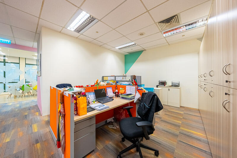 1 Finlayson Green, 1 Finlayson Green, 6,351 sqft, Office For Rent, by Seng Huat Kee 纪成发, 60012936 - CommercialGuru.com.sg