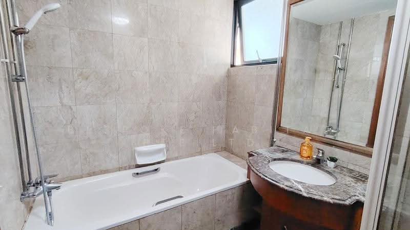 Tanglin View, 150 Prince Charles Crescent, Alexandra / Commonwealth, Room Rental, 100 sqft, Condominium For Rent, by Bespoke Habitat Pte Ltd, 60012962 - 15-19 MBR4 Bathroom - PropertyGuru.com.sg