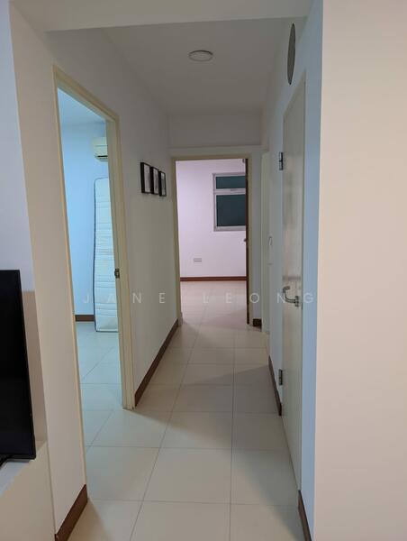 clementi, Clementi Ave 1, 2 Bedrooms, 809 sqft, HDB Flat For Rent, by Jane Leong, 60013191 - Hallway - PropertyGuru.com.sg