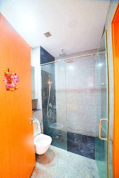 Daisy Suites, 35 Daisy Road Singapore, 2 Bedrooms, 592 sqft, Apartment For Sale, by Lee Shan Sheryl, 60013700 - Bathroom - PropertyGuru.com.sg